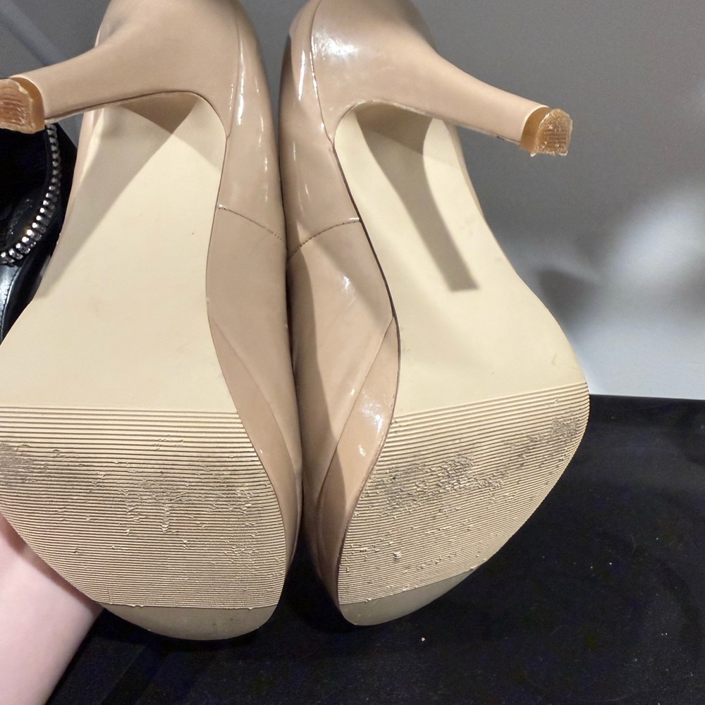 Heels - Picture 2 of 2